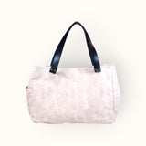 Bolsa Wallow Lilac com Alça de Couro Preto