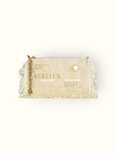Necessaire Flat Bege Estampada (Dourado e Branco)