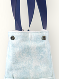 Bolsa Wallow Aqua com Alça de Couro Marinho