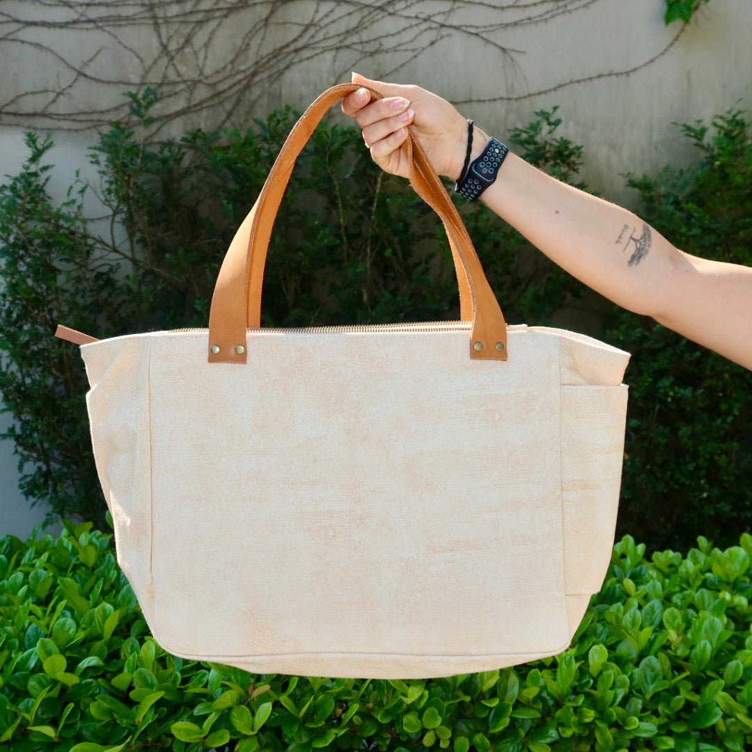 Bolsa Nuna Laranja com Alças de Couro Caramelo