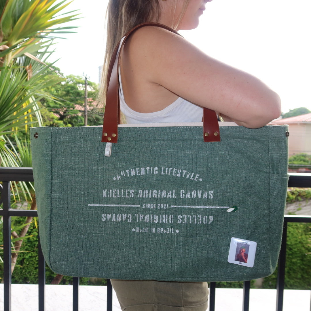 Bolsa Wallow Oliva com Alça de Couro Marrom com Zíper