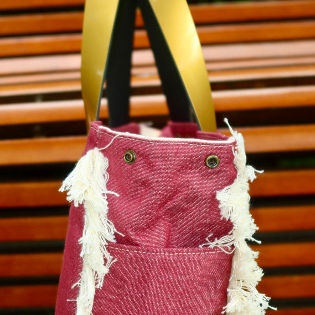 Bolsa Wallow Vinho com Alça de Couro Dourado com Zíper