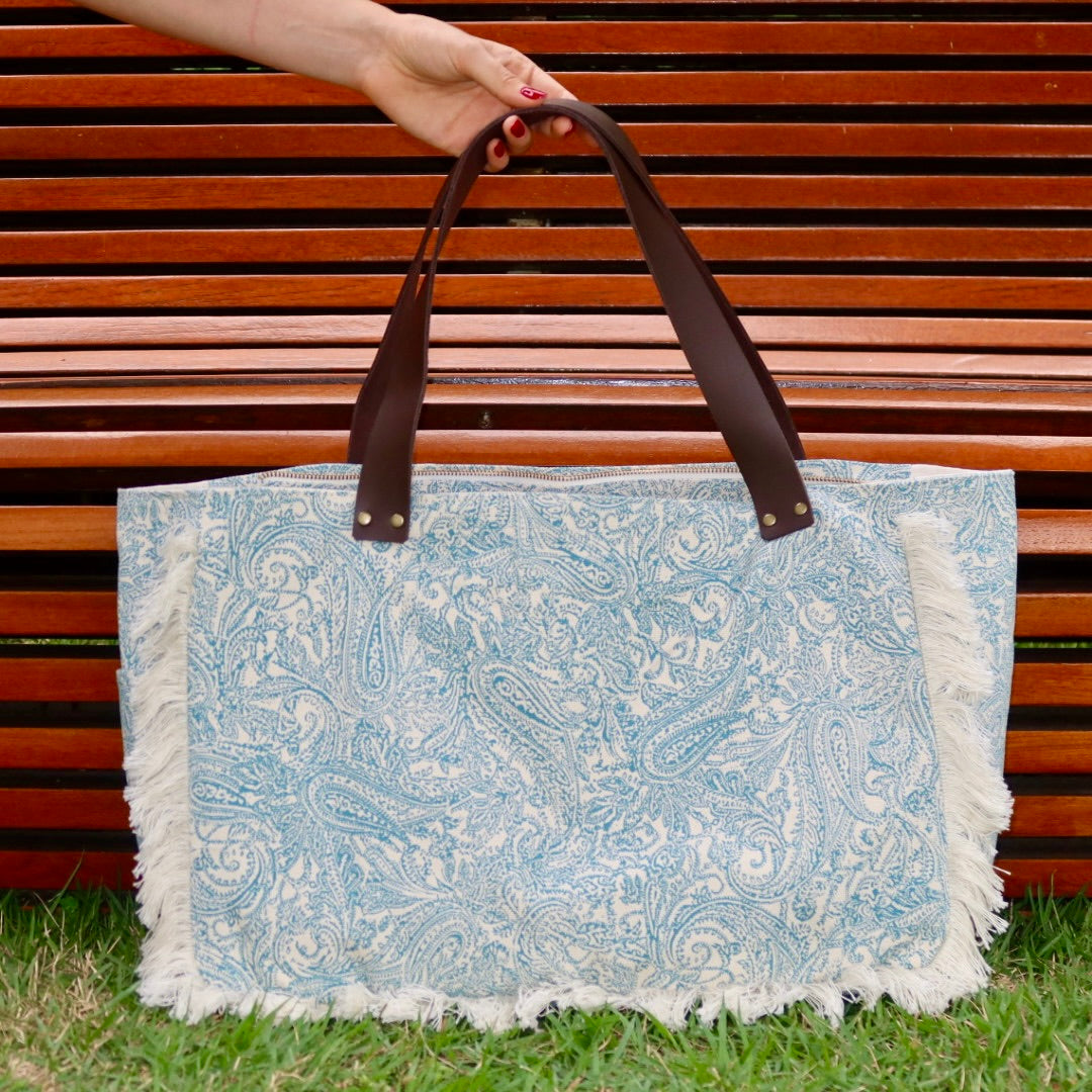 Bolsa Wallow Arabesque Turquesa com Alça de Couro Marrom Escuro com Zíper