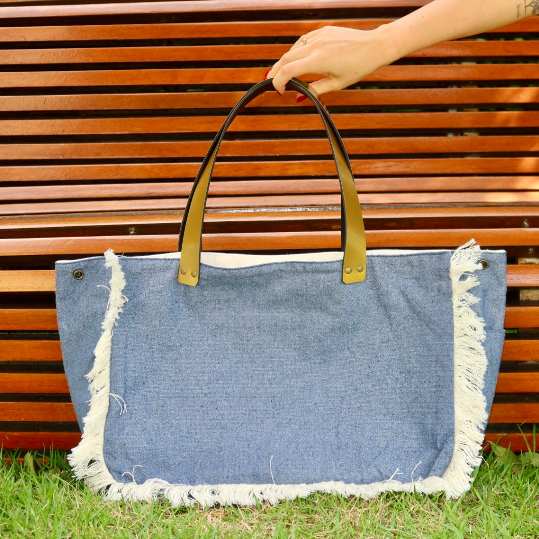 Bolsa Wallow Jeans Claro com Alça de Couro Dourado