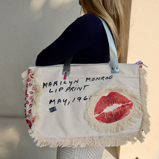 Bolsa Wallow Marilyn com Alça de Couro Prata com Zíper