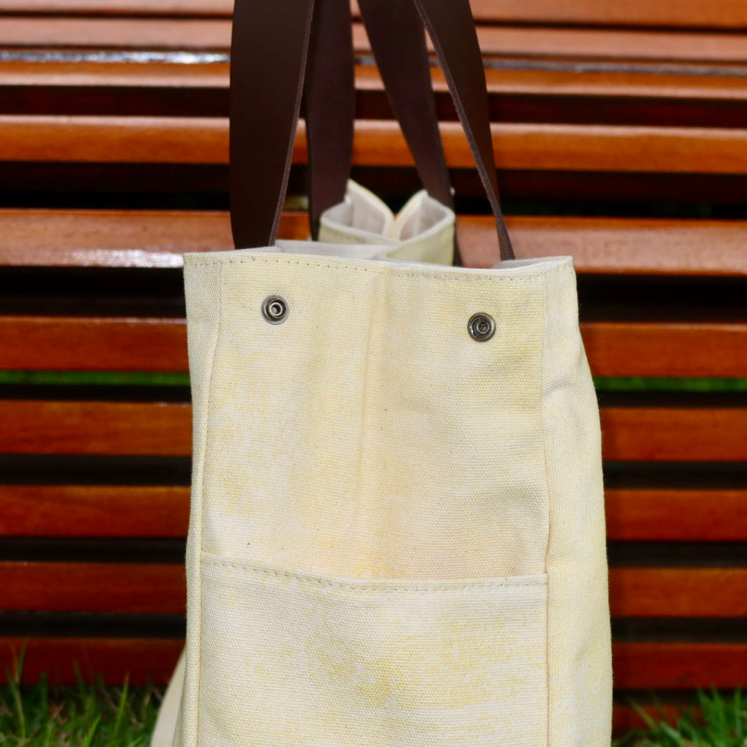 Bolsa Wallow Amarela com Alça de Couro Marrom Escuro