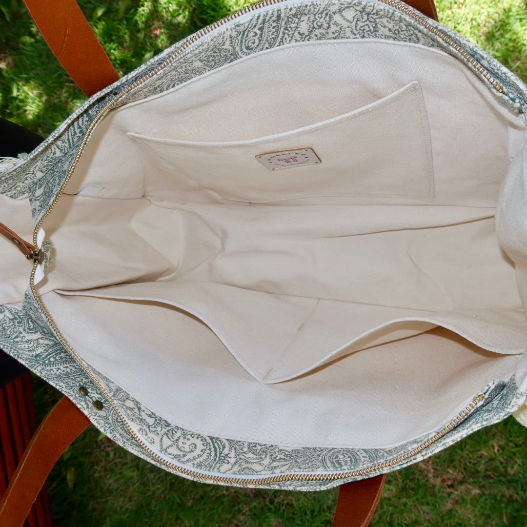 Bolsa Wallow Arabesque Verde com Alça de Couro Marrom com Zíper