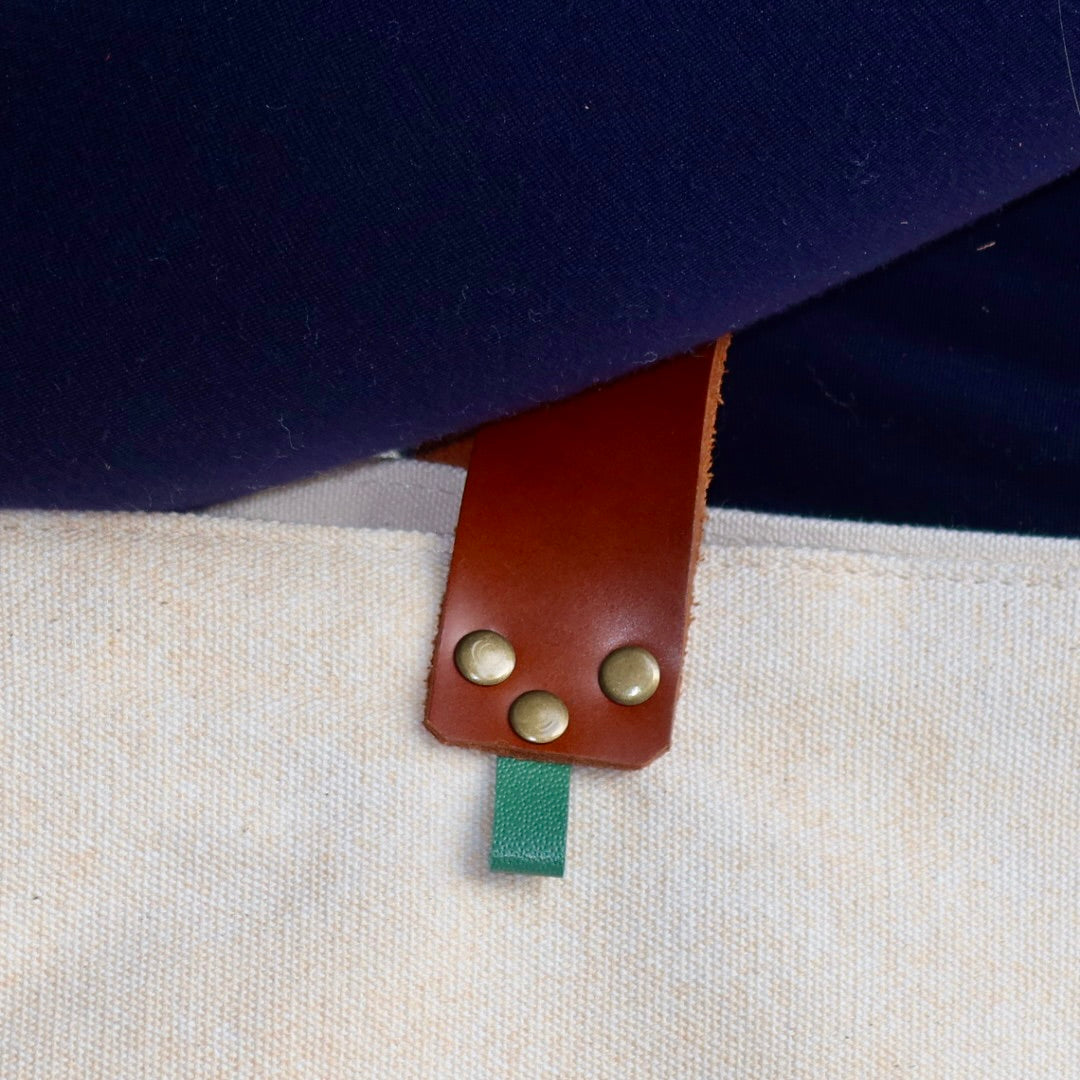 Bolsa Wallow Bege com Alça de Couro Marrom