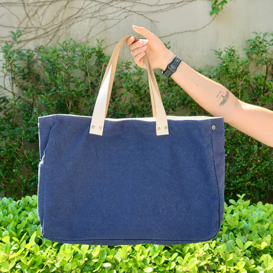 Bolsa Wallow Marinho com Alça de Couro Off White