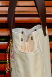 Bolsa Nuna Bege com Alças de Couro Marrom Escuro