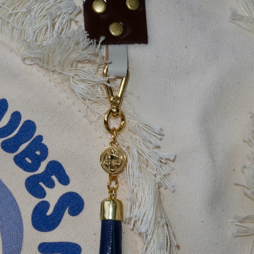 Bolsa Wallow Good Vibes Azul com Alça de Couro Marrom Escuro com Zíper