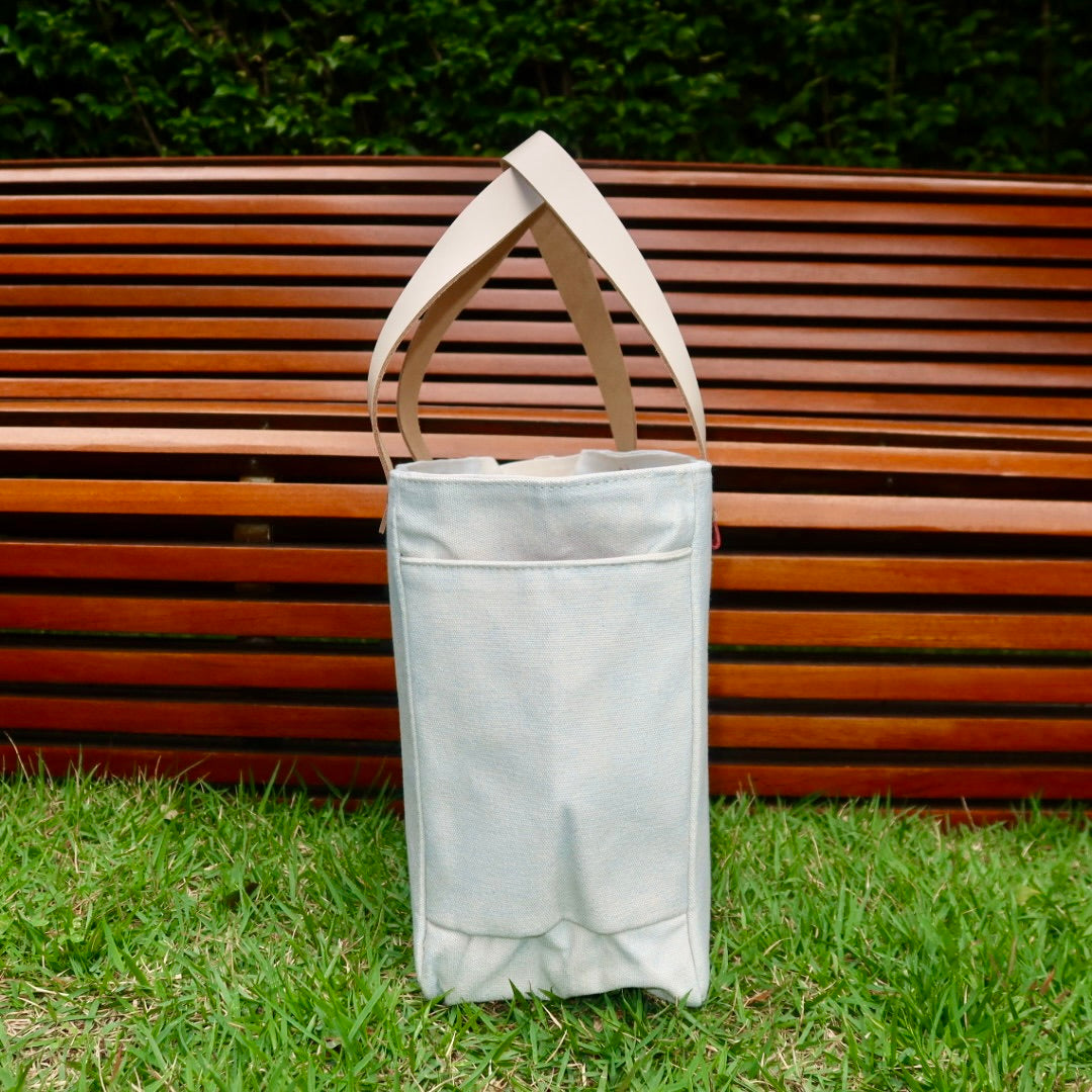 Bolsa Nuna Azul com Alças de Couro Off White