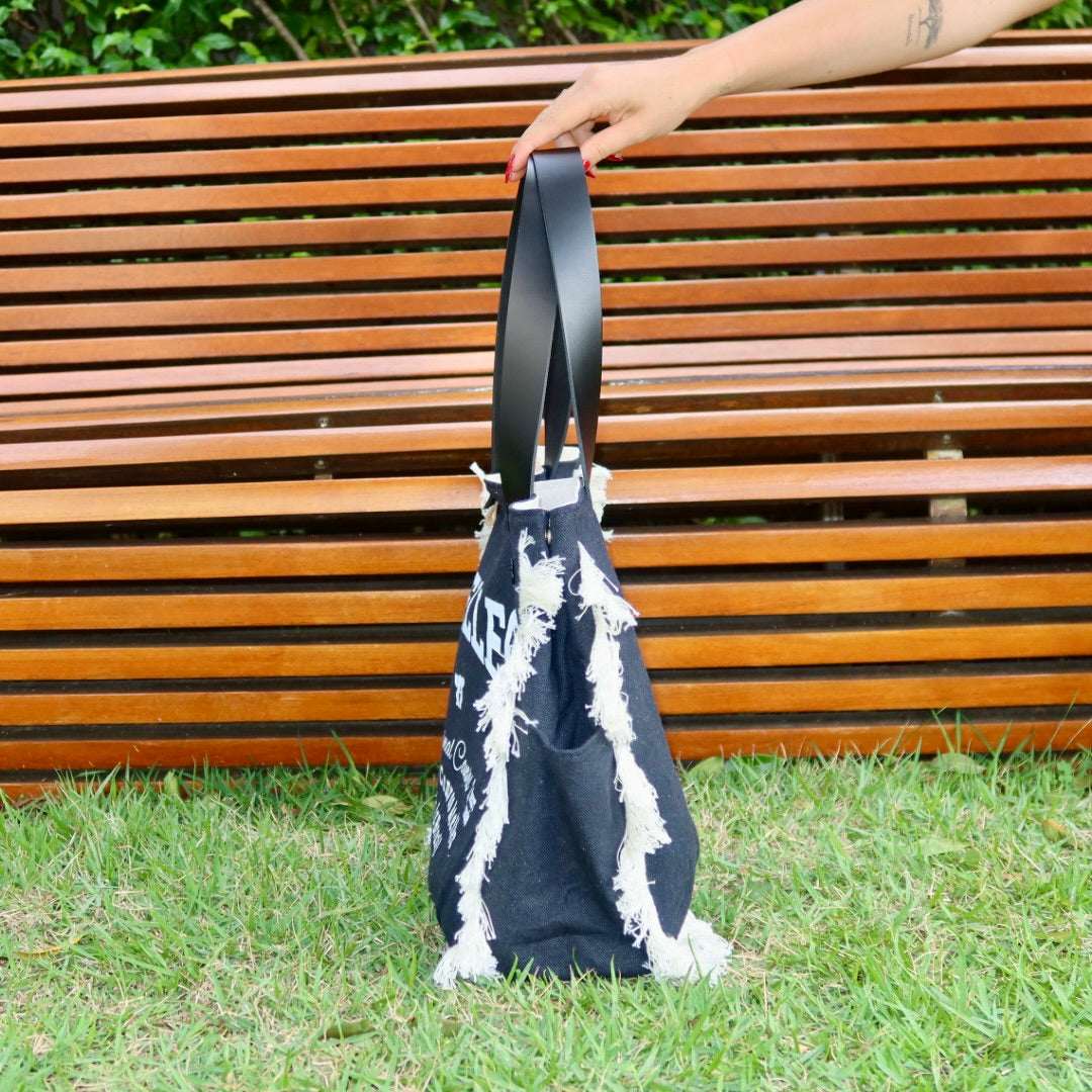 Bolsa Wallow Preto com Alça de Couro Preto