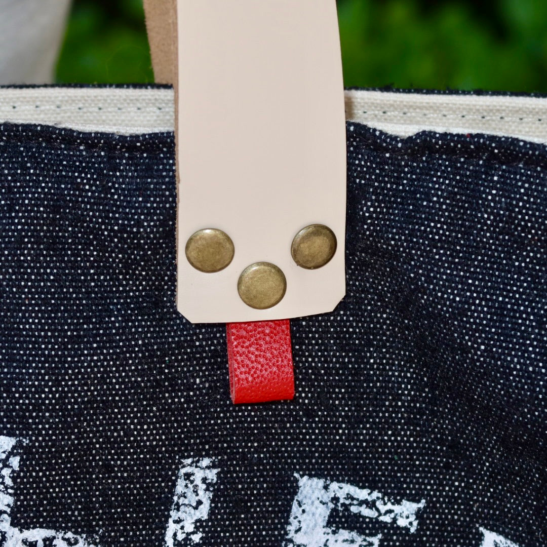 Bolsa Wallow Jeans Escuro com Alça de Couro Off White