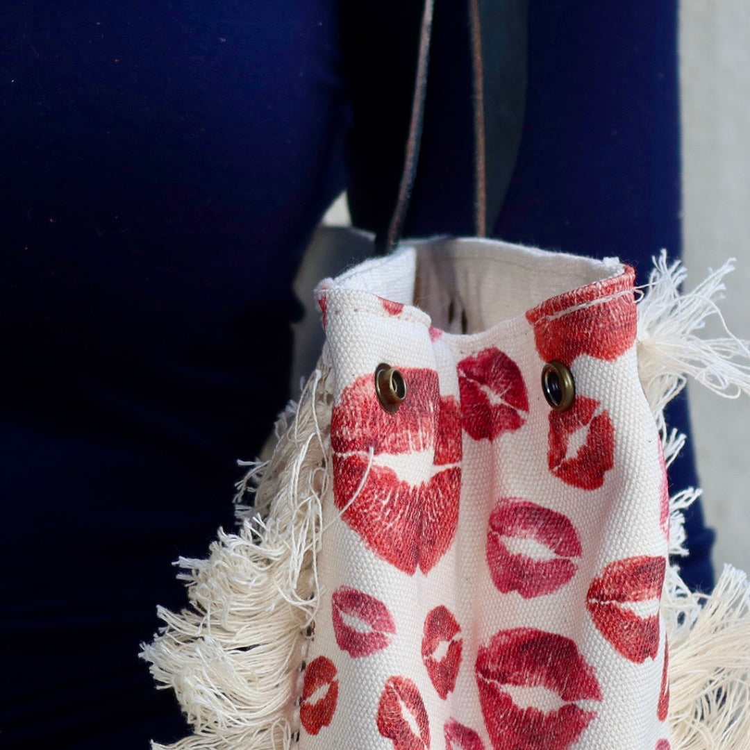 Bolsa Wallow Marilyn com Alça de Couro Preto com Zíper