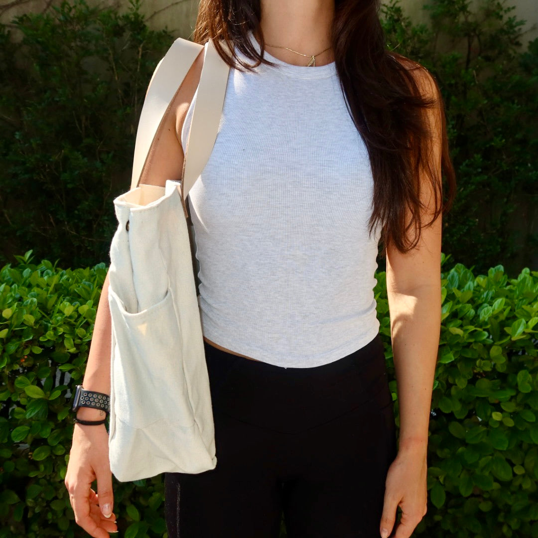 Bolsa Wallow Azul com Alça de Couro Off White