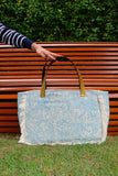 Bolsa Wallow Arabesque Turquesa com Alça de Couro Dourado com Zíper