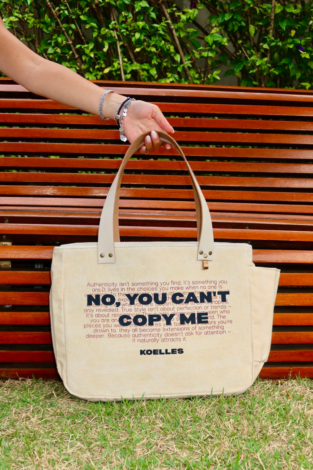 Bolsa Nuna Amarelo com Alças de Couro Off White