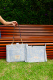 Bolsa Katrin Arabesque Azul com Alças de Corrente e Couro Marinho