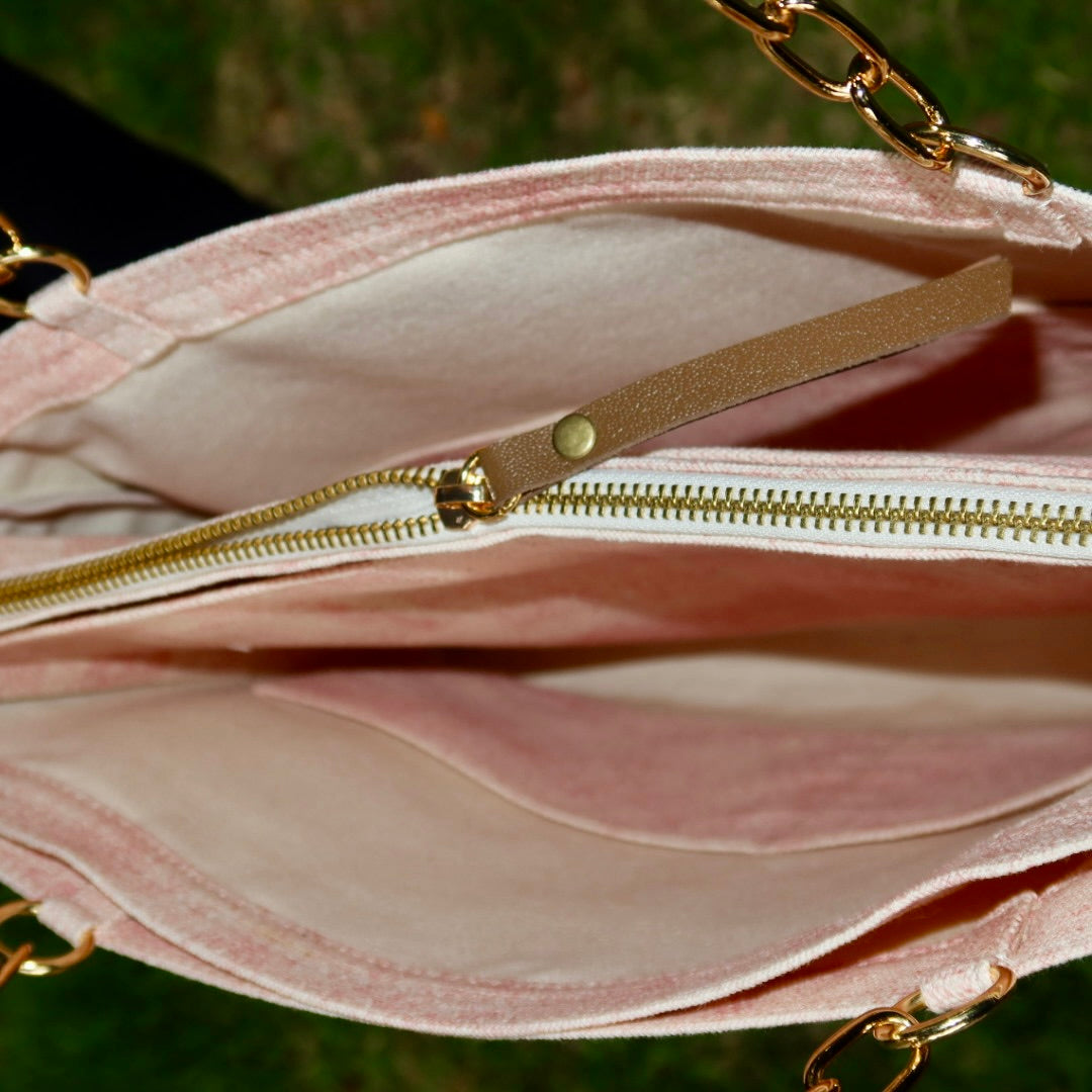 Bolsa Katrin Rosa com Alças de Corrente e Couro Rosa Claro