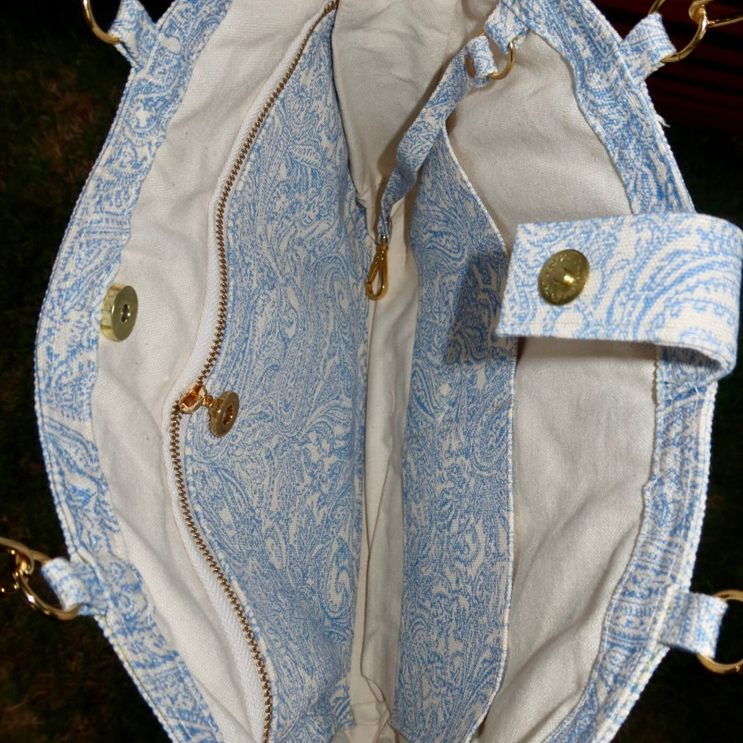 Bolsa Katrin Arabesque Azul com Alças de Corrente e Couro Marrom