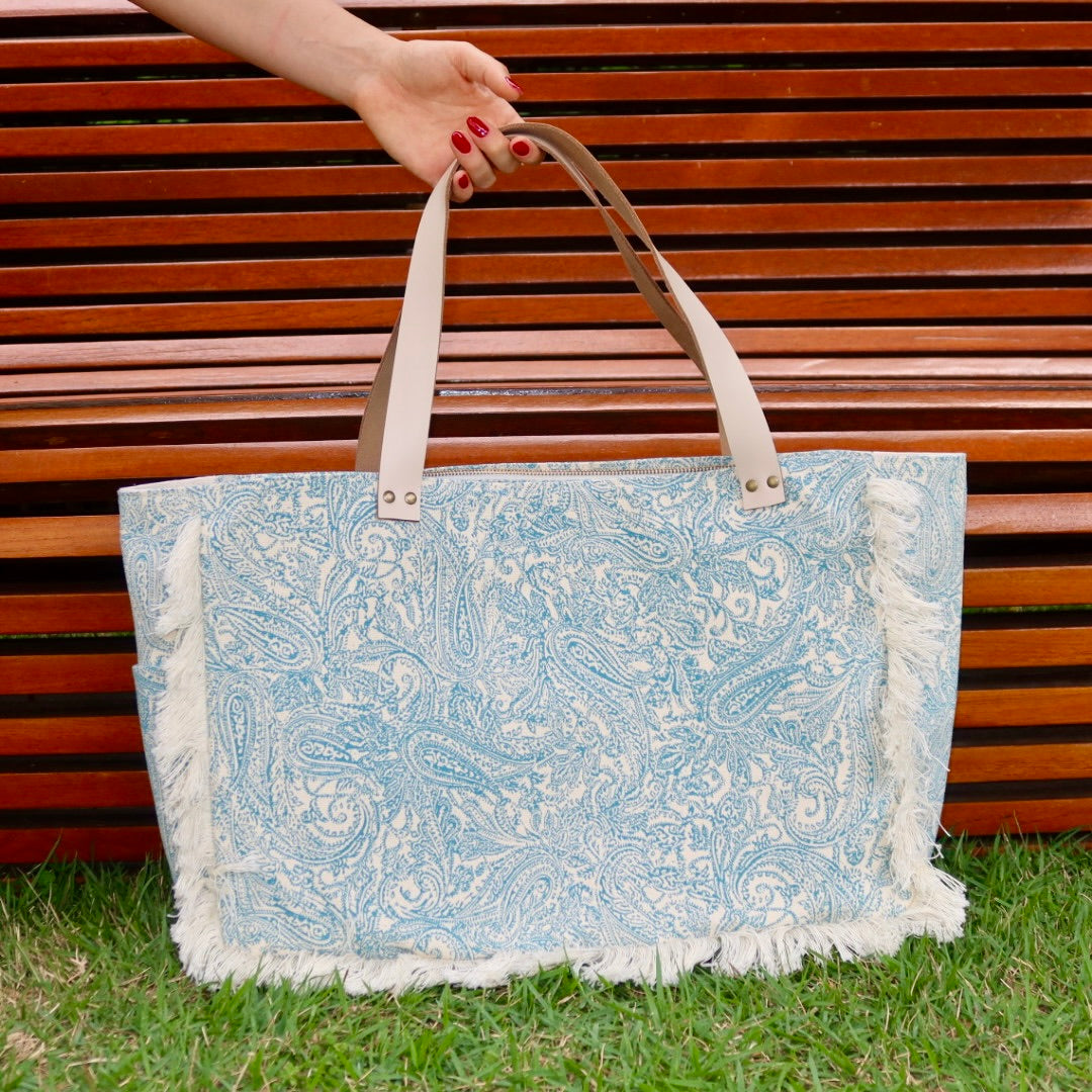 Bolsa Wallow Arabesque Turquesa com Alça de Couro Off White com Zíper