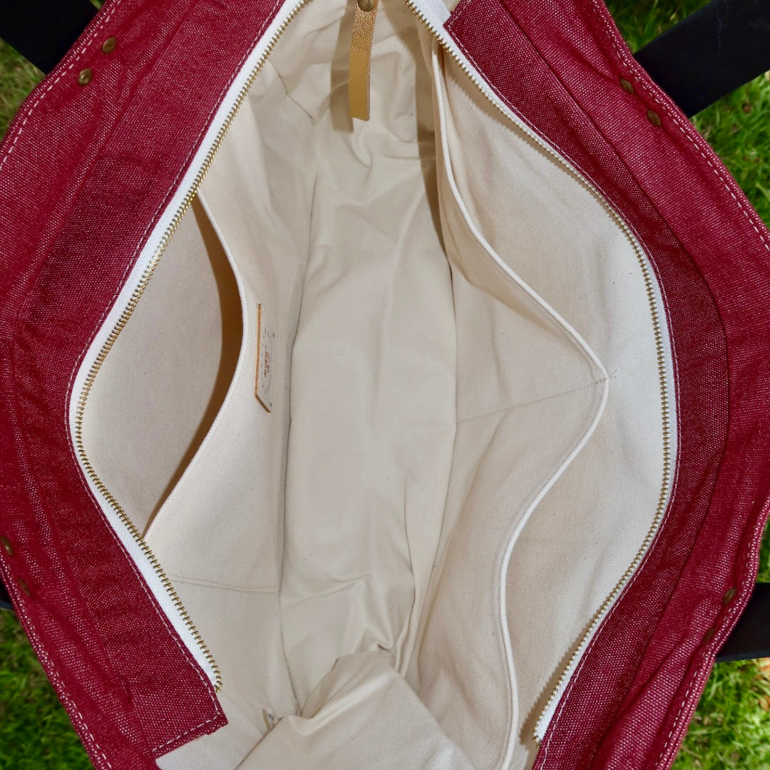 Bolsa Wallow Vinho com Alça de Couro Dourado com Zíper