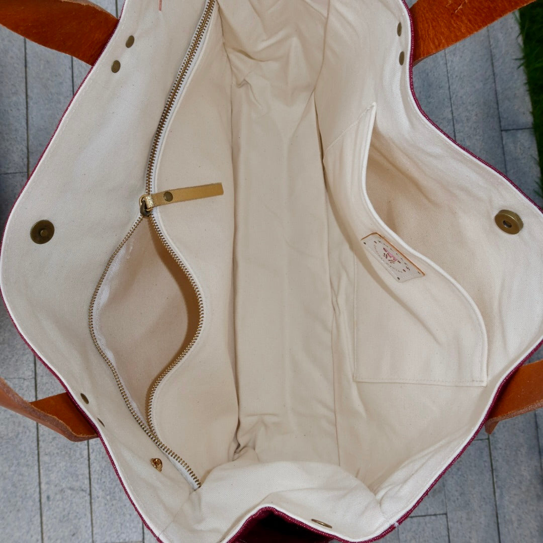 Bolsa Wallow Vinho com Alça de Couro Caramelo