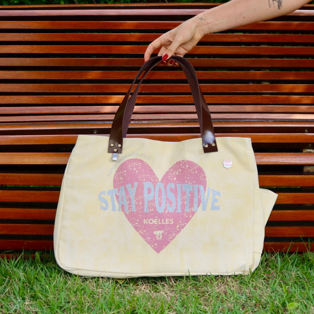 Bolsa Wallow Amarelo com Alça de Couro Marrom Escuro Vinil