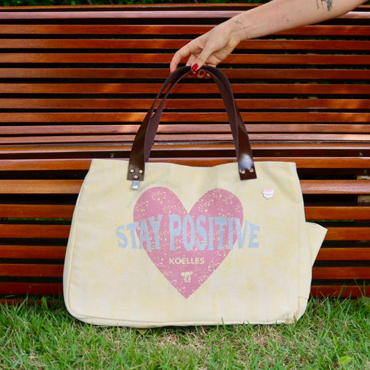 Bolsa Wallow Amarelo com Alça de Couro Marrom Escuro Vinil