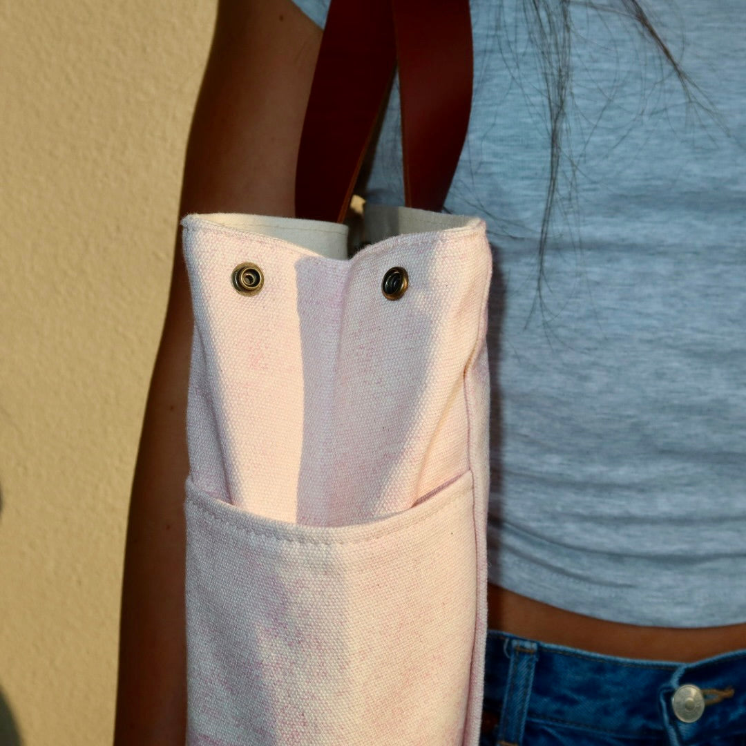 Bolsa Wallow Lilac com Alça de Couro Marrom