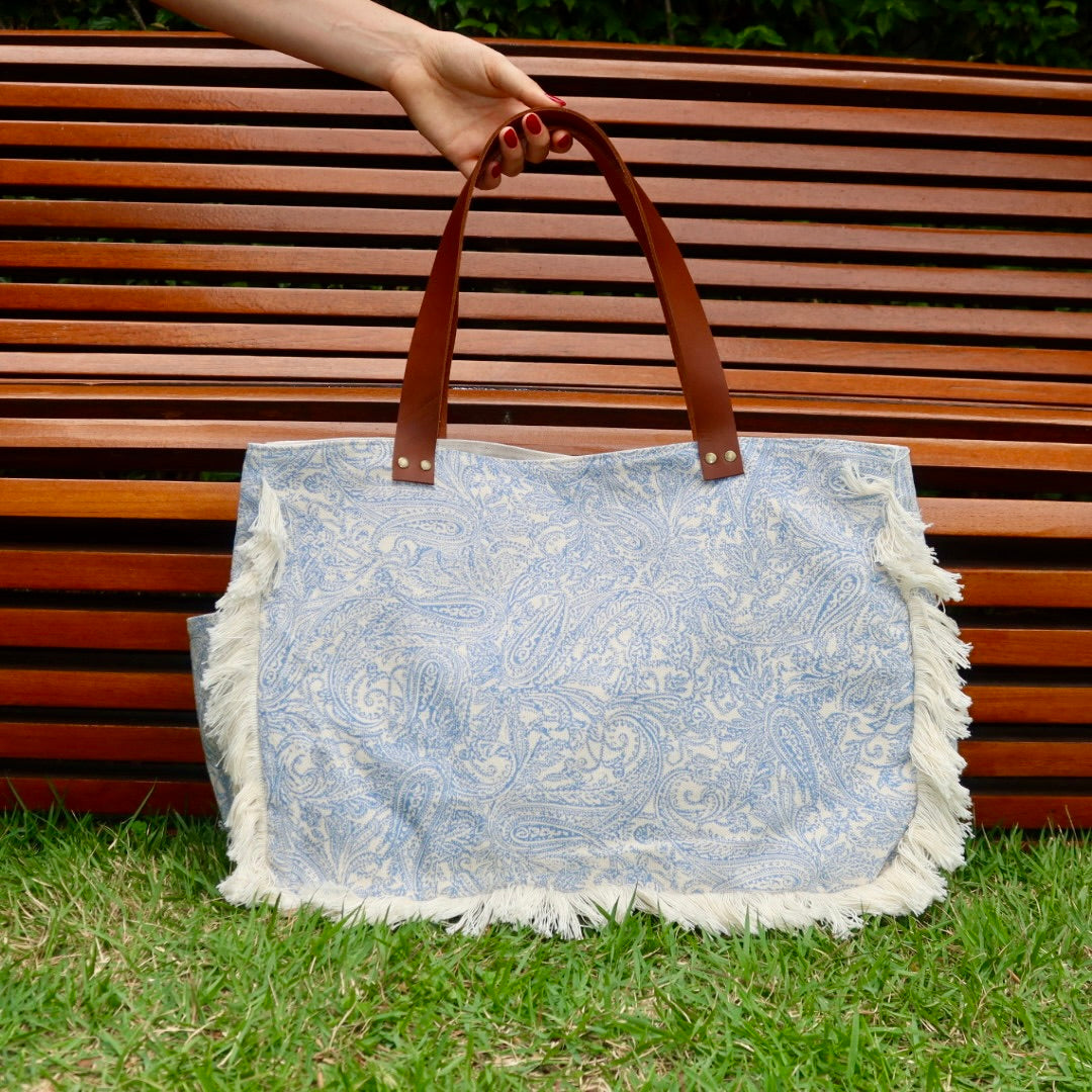 Bolsa Wallow Arabesque Azul com Alça de Couro Marrom