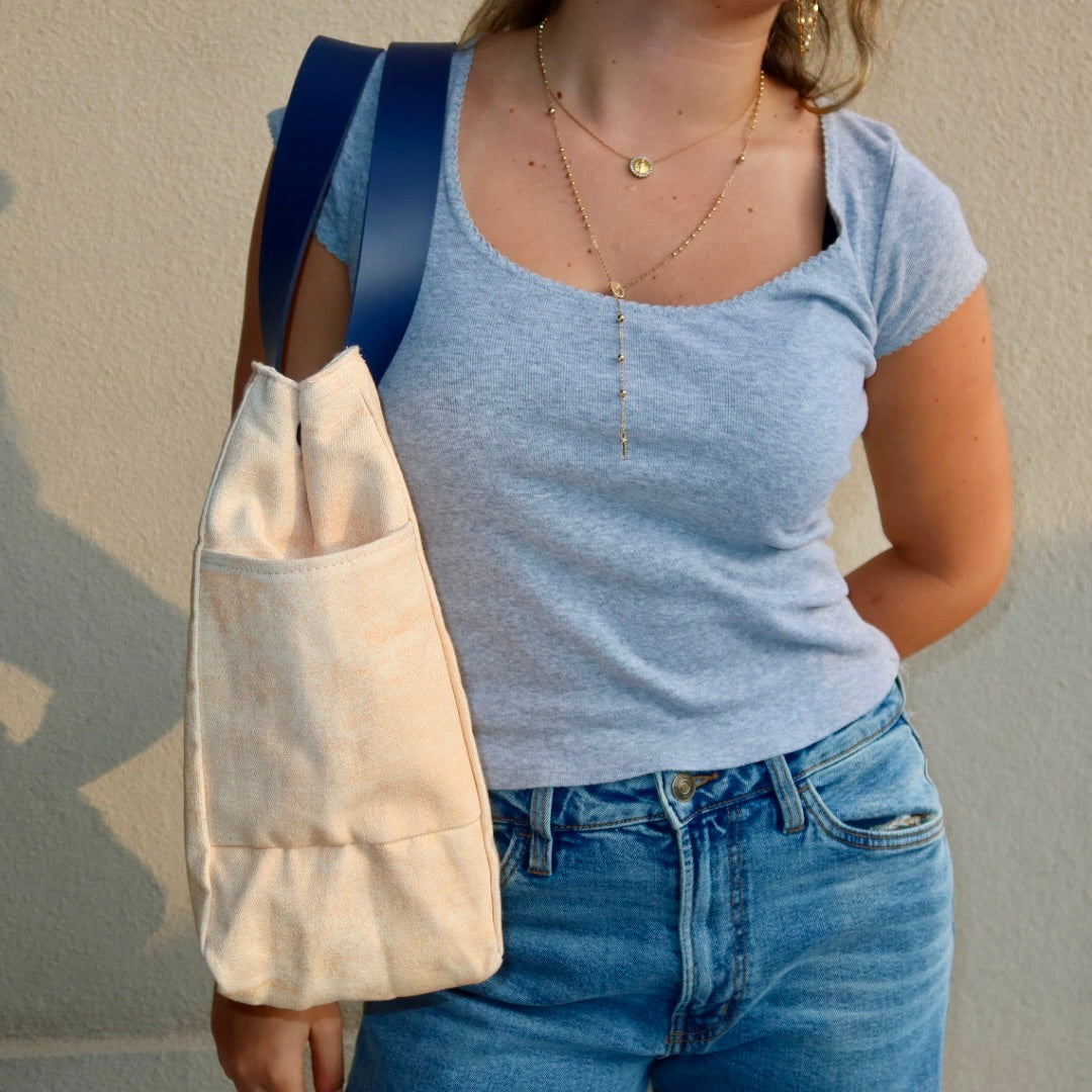 Bolsa Wallow Laranja com Alça de Couro Marinho