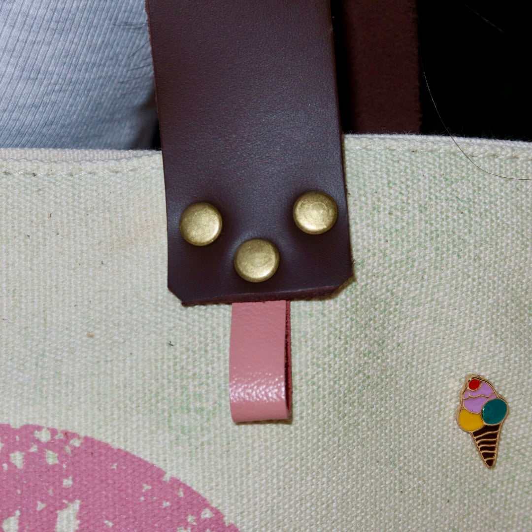 Bolsa Wallow Verde com Alça de Couro Marrom Escuro