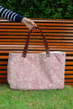 Bolsa Wallow Arabesque Vinho com Alça de Couro Marrom Escuro