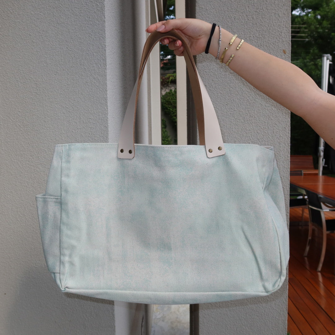 Bolsa Wallow Aqua com Alça de Couro Off White