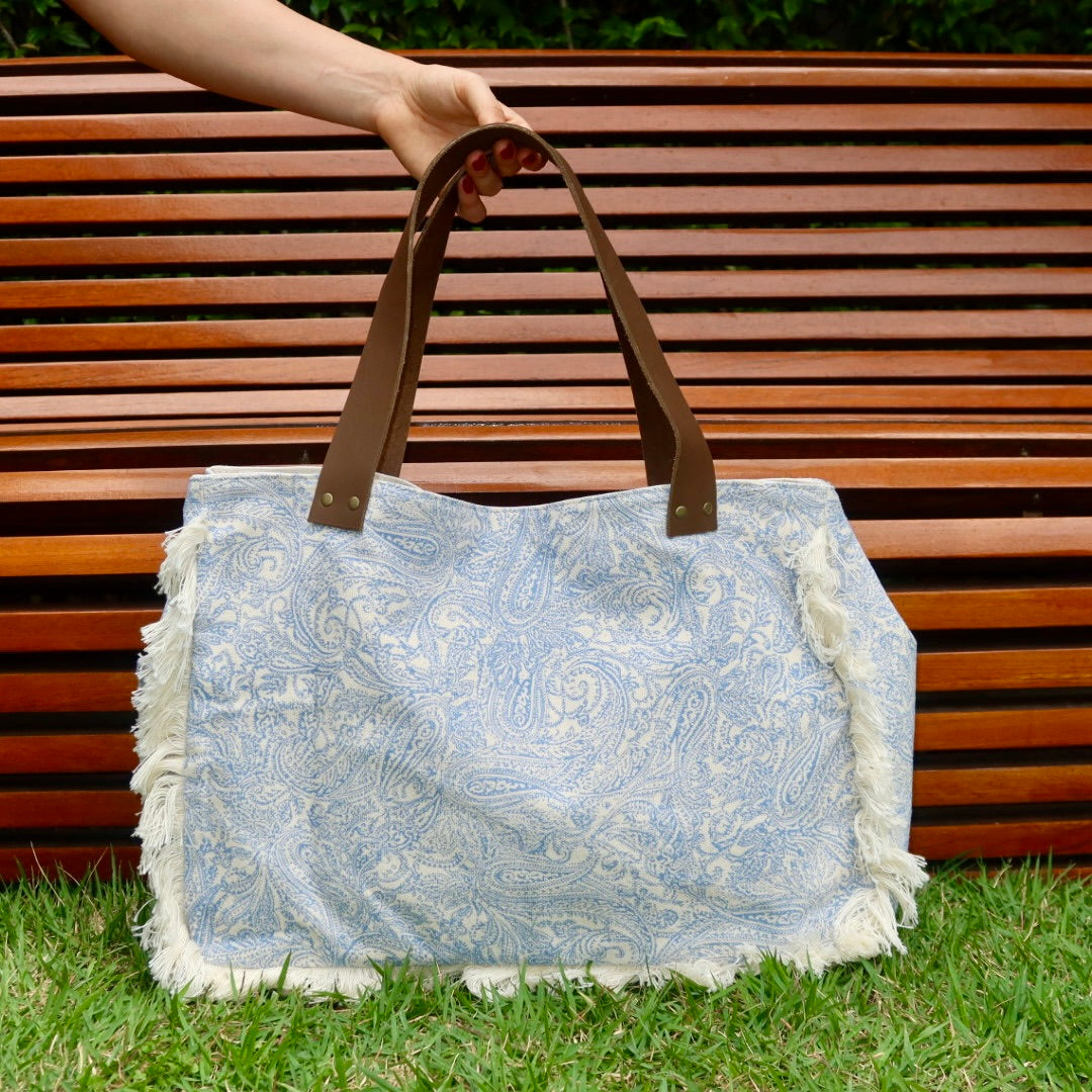 Bolsa Wallow Arabesque Azul com Alça de Couro Marrom