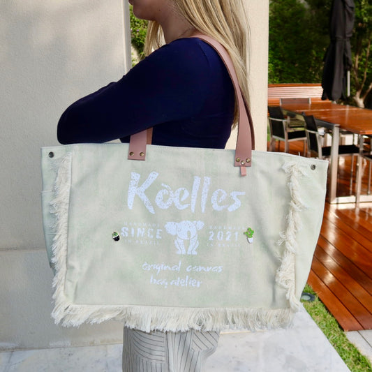 Bolsa Wallow Verde com Alça de Couro Bege com Zíper