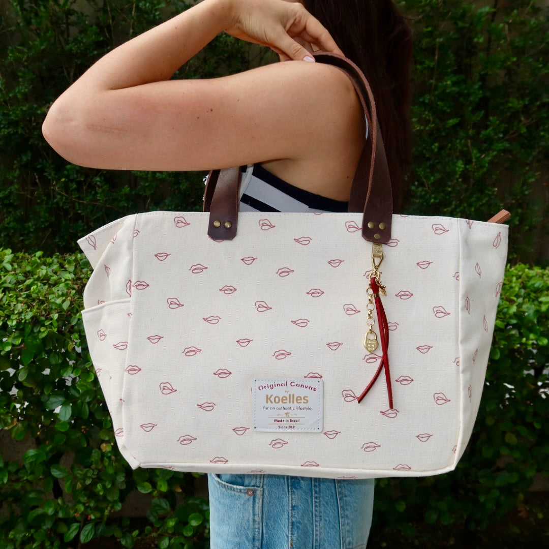 Bolsa Nuna Beijinho Cru com Alças de Couro Marrom Escuro