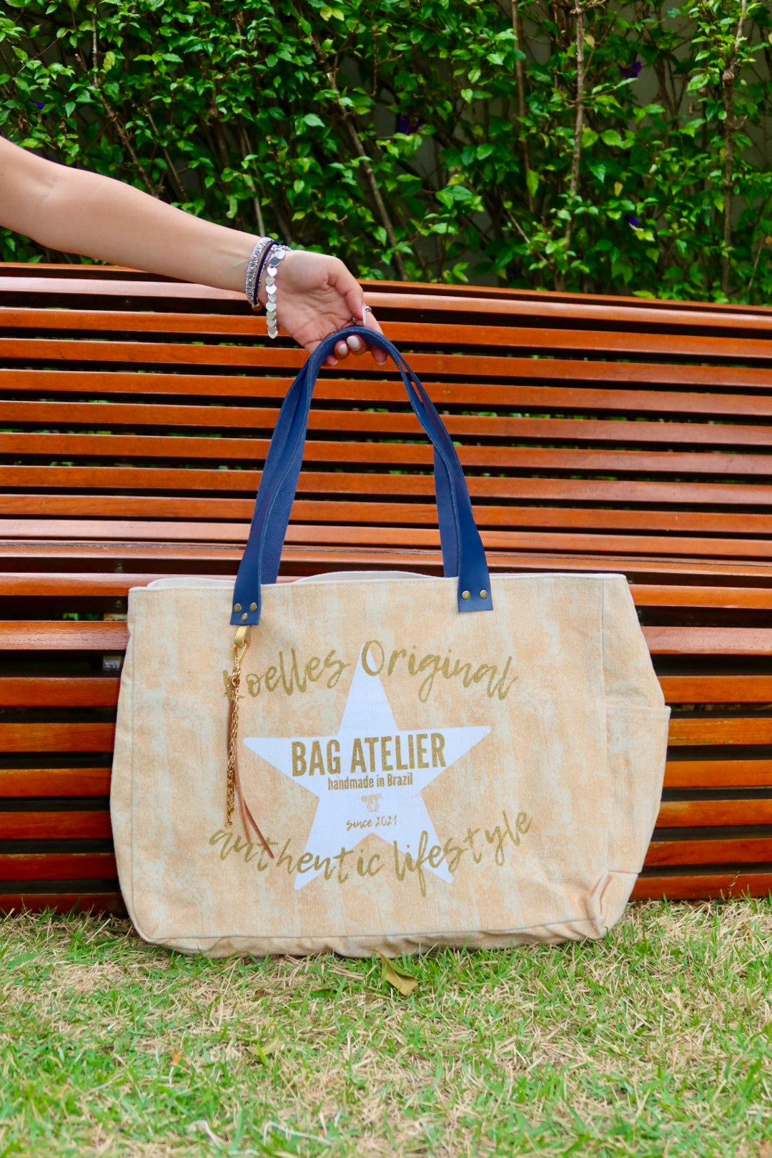 Bolsa Wallow Laranja com Alça de Couro Marinho