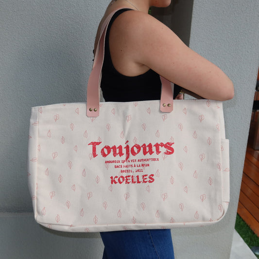 Bolsa Wallow Beijinho Rosa com Alça de Couro Rosa Claro