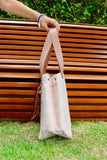 Bolsa Nuna Lilac com Alças de Couro Nude