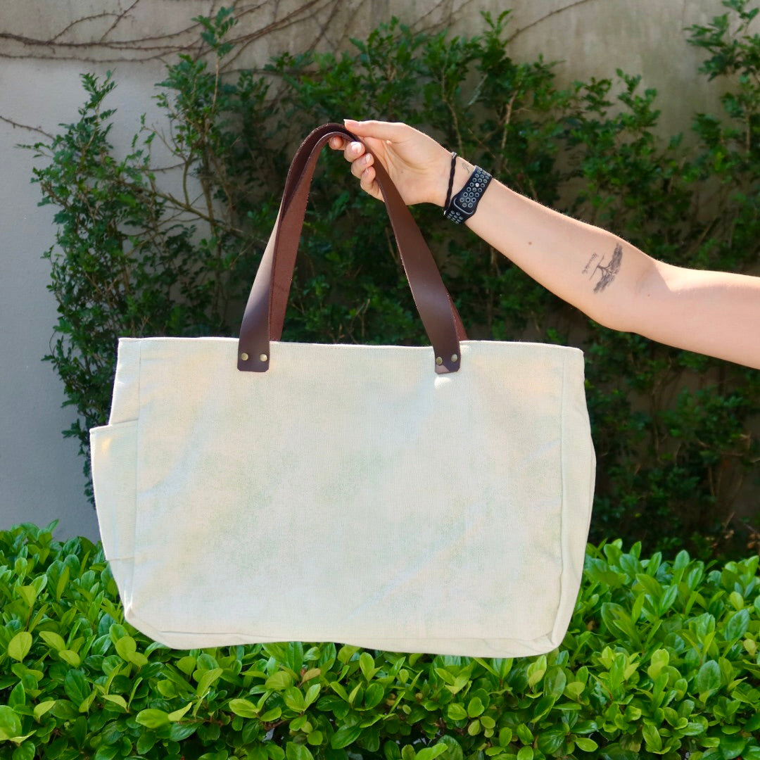 Bolsa Wallow Verde com Alça de Couro Marrom Escuro