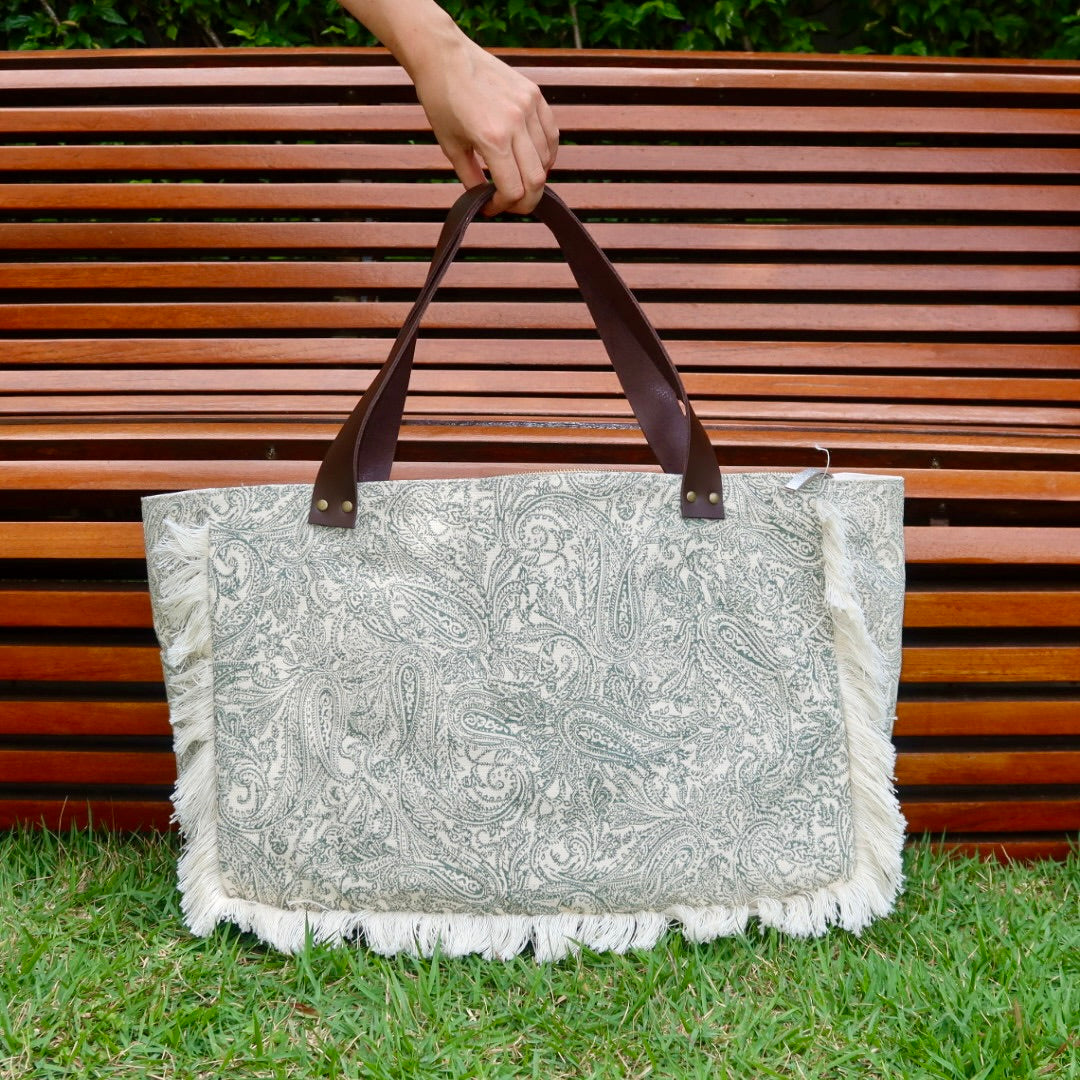 Bolsa Wallow Arabesque Verde com Alça de Couro Marrom Escuro com Zíper