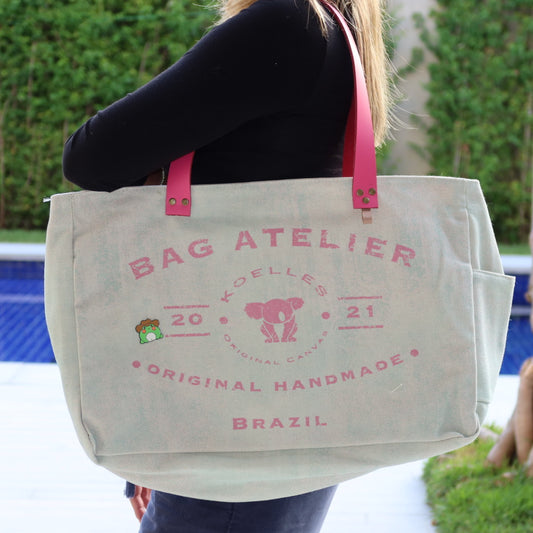 Bolsa Wallow Aqua com Alça de Couro Rosa