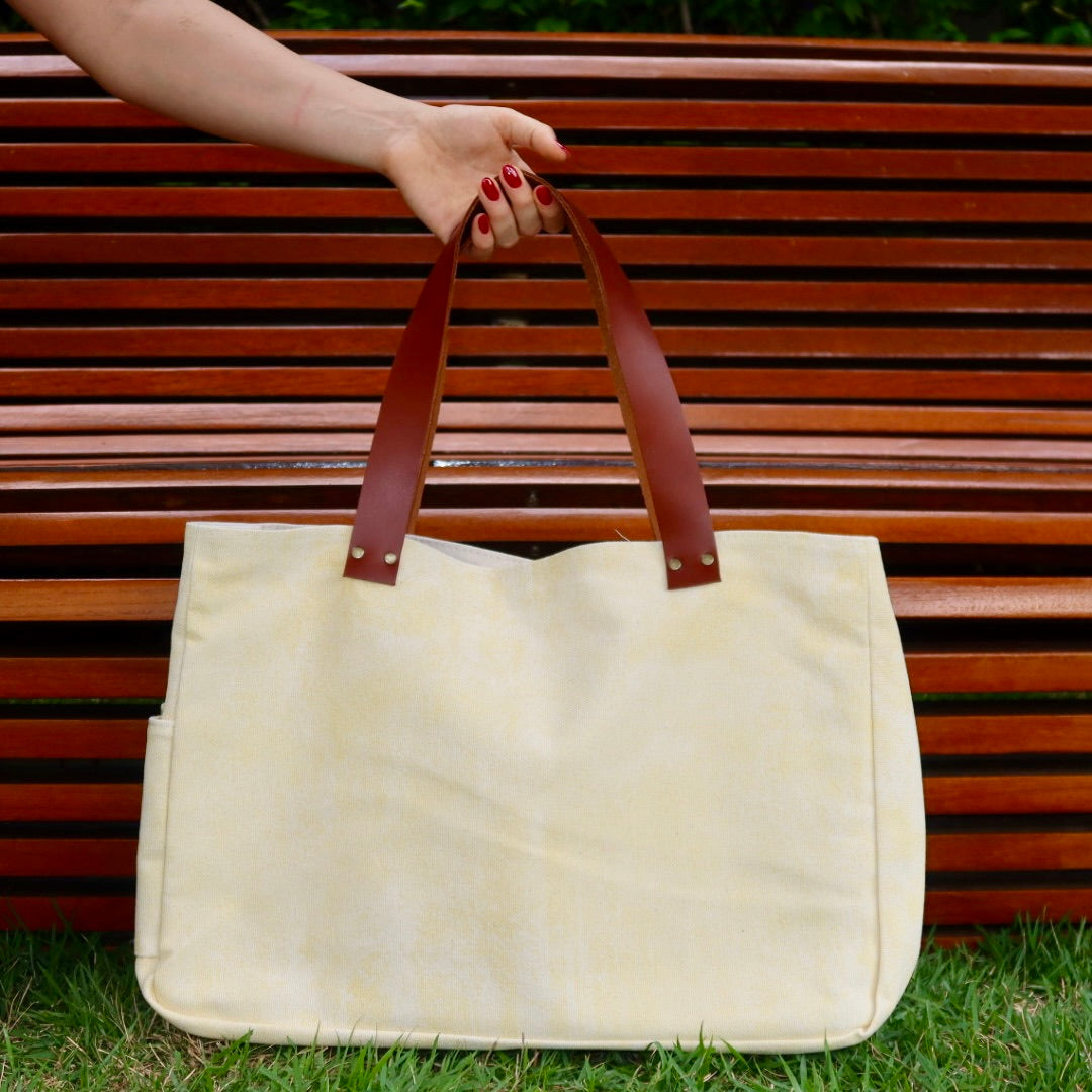 Bolsa Wallow Amarela com Alça de Couro Marrom