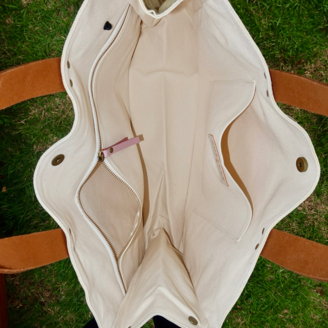 Bolsa Wallow Amarela com Alça de Couro Marrom