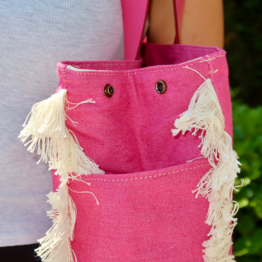 Bolsa Wallow Rosa Choque com Alça de Couro Rosa Choque com Zíper