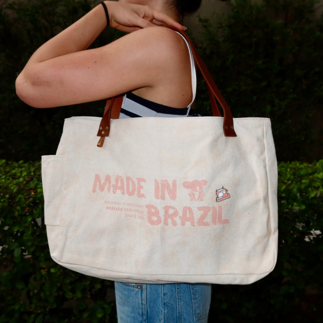 Bolsa Wallow Bege com Alça de Couro Marrom