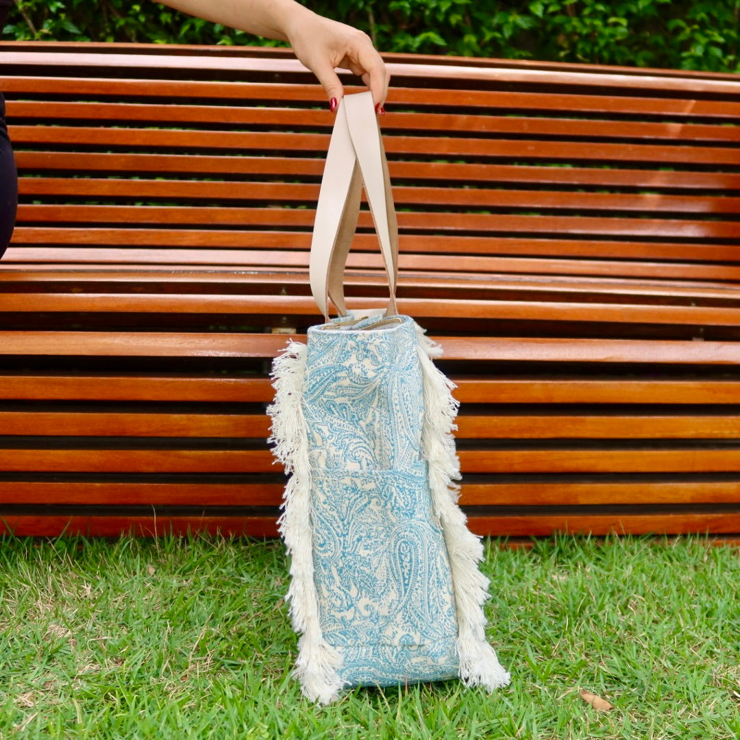 Bolsa Wallow Arabesque Turquesa com Alça de Couro Off White com Zíper